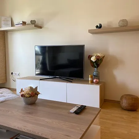 شقة Pearl Apartman *